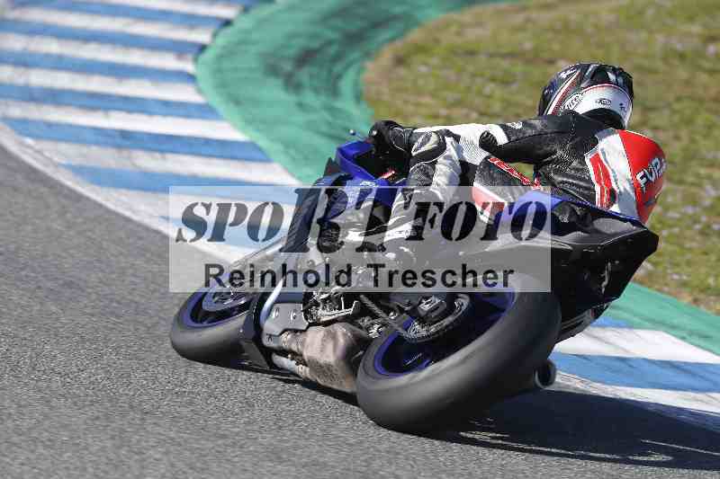 /Archiv-2024/02 29.01.-02.02.2024 Moto Center Thun Jerez/Gruppe rot-red/backside